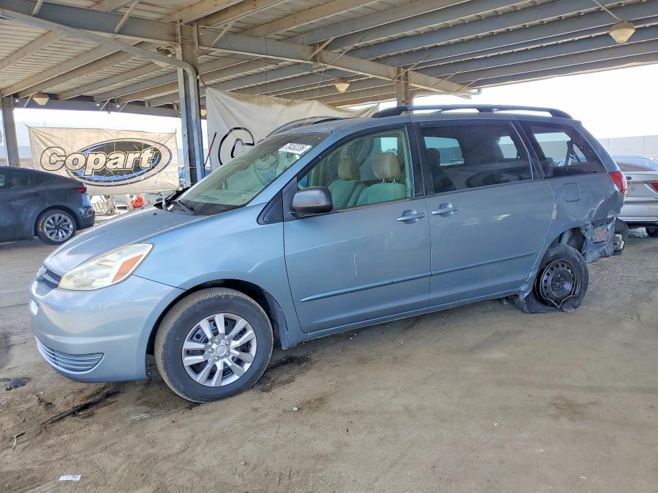 2004 Toyota Sienna მანქანა იყიდება აუქციონზე, vin: 5TDZA23C94S216437, აუქციონის ნომერი: 70453336