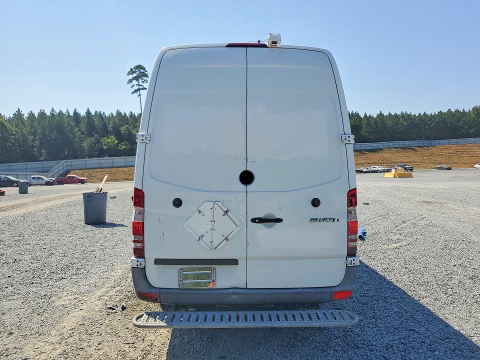 68005076 :رقم المزاد ، WD3PE8CB1C5612611 vin ، 2012 Mercedes-benz Sprinter مزاد بيع