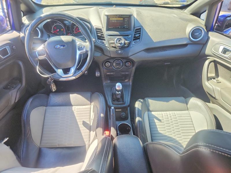 69678536 :رقم المزاد ، 3FADP4GX2FM100412 vin ، 2015 Ford Fiesta مزاد بيع