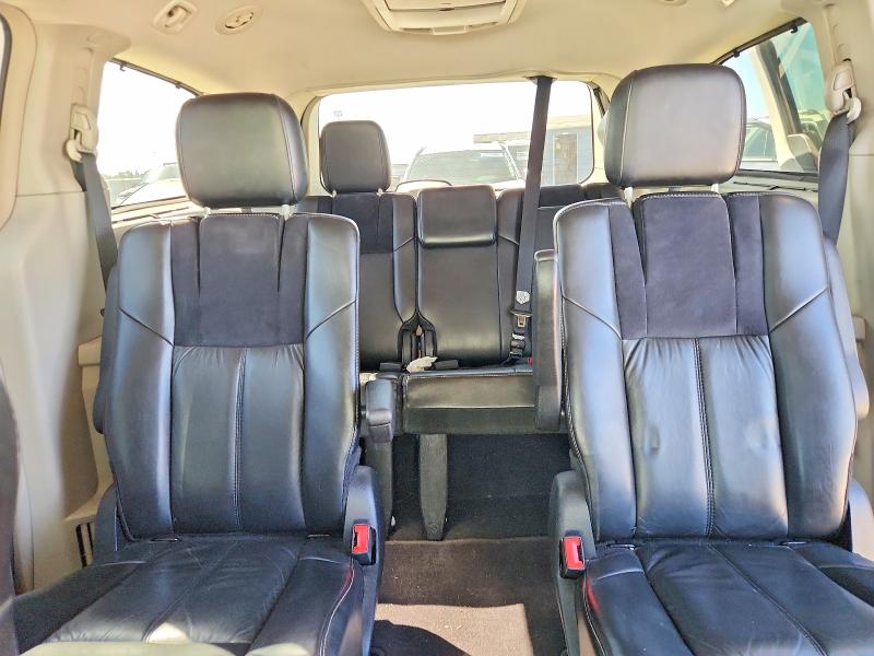68382046 :رقم المزاد ، 2C4RC1GG2CR339926 vin ، 2012 Chrysler Town & Country مزاد بيع
