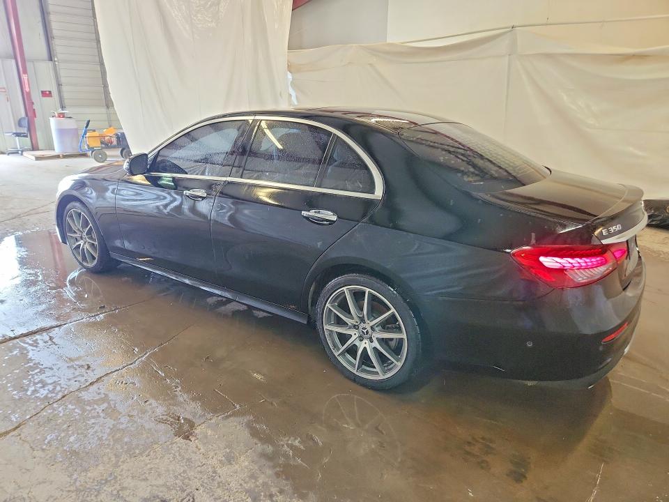 68667886 :رقم المزاد ، W1KZF8DB3MA999316 vin ، 2021 Mercedes-benz E مزاد بيع