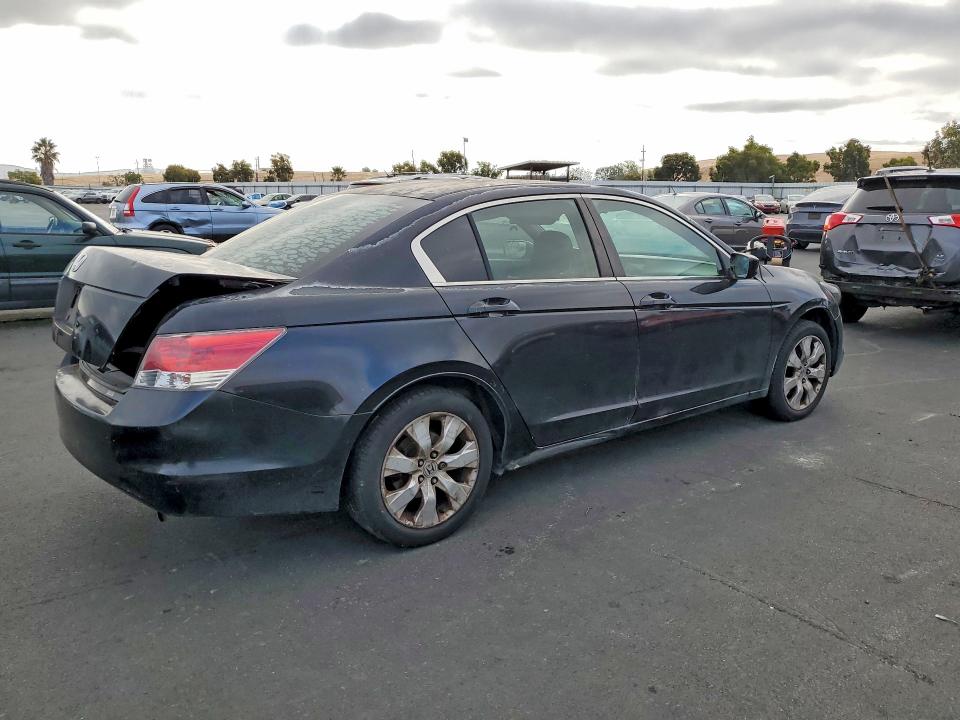 69933996 :رقم المزاد ، 1HGCP26748A118570 vin ، 2008 Honda Accord مزاد بيع