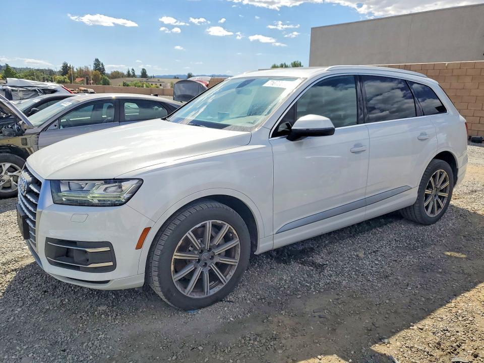 Продаж на аукціоні авто 2018 Audi Q7, vin: WA1LAAF71JD044663, номер лоту: 71070626