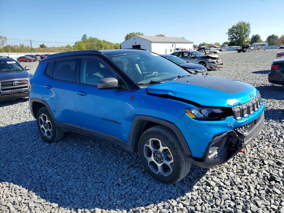 2022 Jeep Compass მანქანა იყიდება აუქციონზე, vin: 3C4NJDDB9NT105474, აუქციონის ნომერი: 70120166
