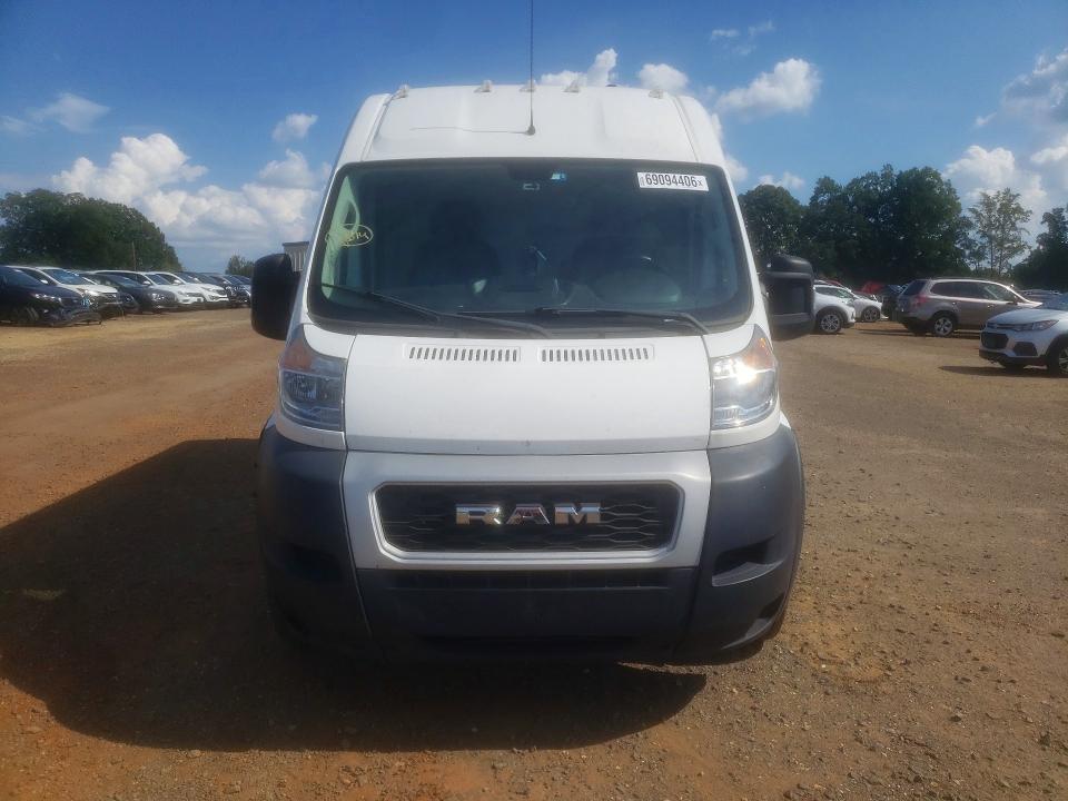 69094406 :رقم المزاد ، 3C6TRVBG5KE518567         vin ، 2019 Ram Promaster 1500 مزاد بيع