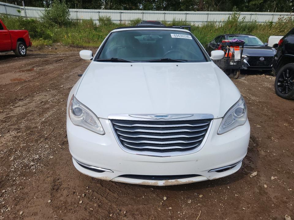 69430336 :رقم المزاد ، 1C3BCBEB1CN121931 vin ، 2012 Chrysler 200 مزاد بيع