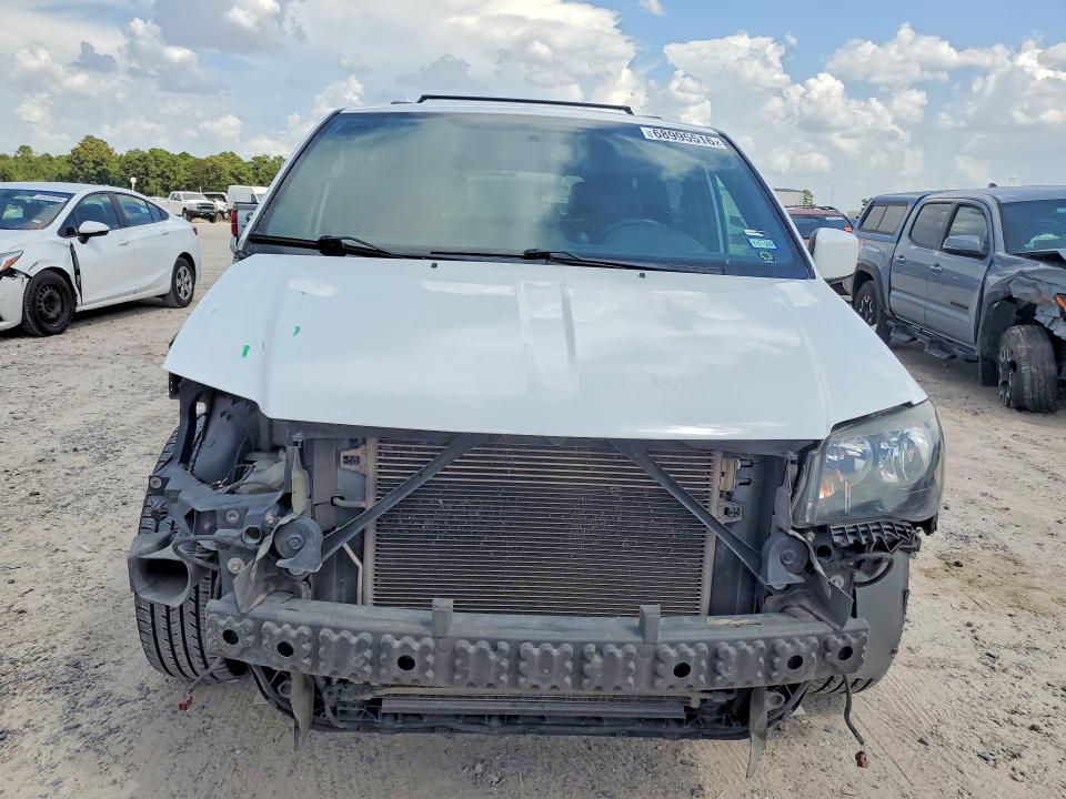 68995516 :رقم المزاد ، 2C4RDGEG3HR546190 vin ، 2017 Dodge Grand Caravan مزاد بيع