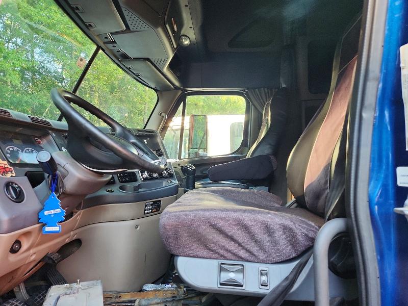 Продаж на аукціоні авто 2013 Freightliner Cascadia, vin: 1FUJGLDR5DLBY7729, номер лоту: 66584256