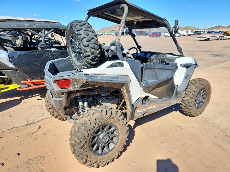 69526786 :رقم المزاد ، 3NSVBA872FF432685 vin ، 2015 Polaris Razor مزاد بيع