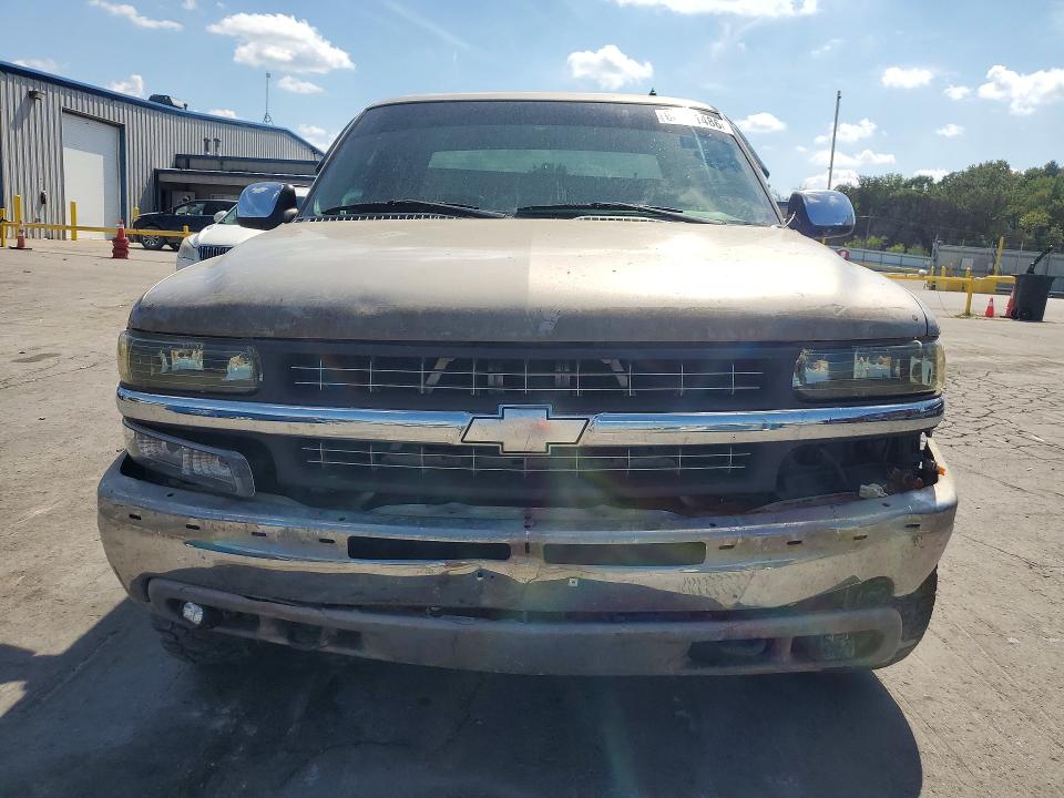 68361486 :رقم المزاد ، 2GCEK19T921140235 vin ، 2002 Chevrolet Silverado مزاد بيع