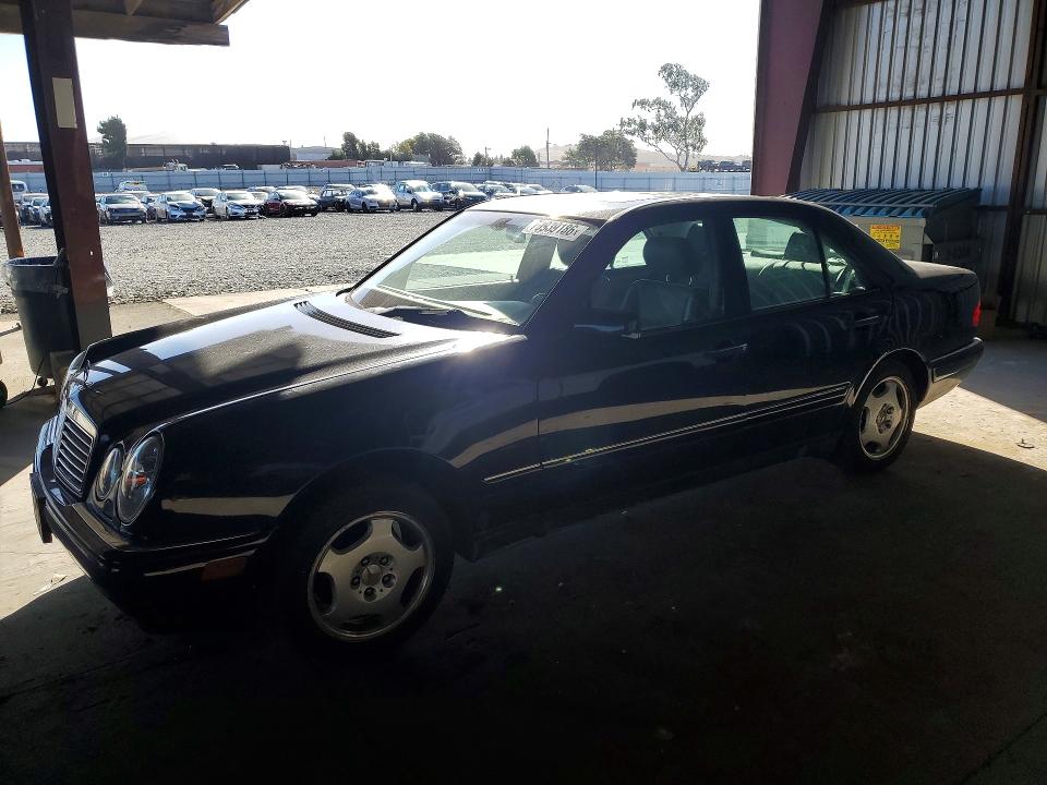 Продажа на аукционе авто 1999 Mercedes-benz E, vin: WDBJF70H5XA897918, номер лота: 70939186