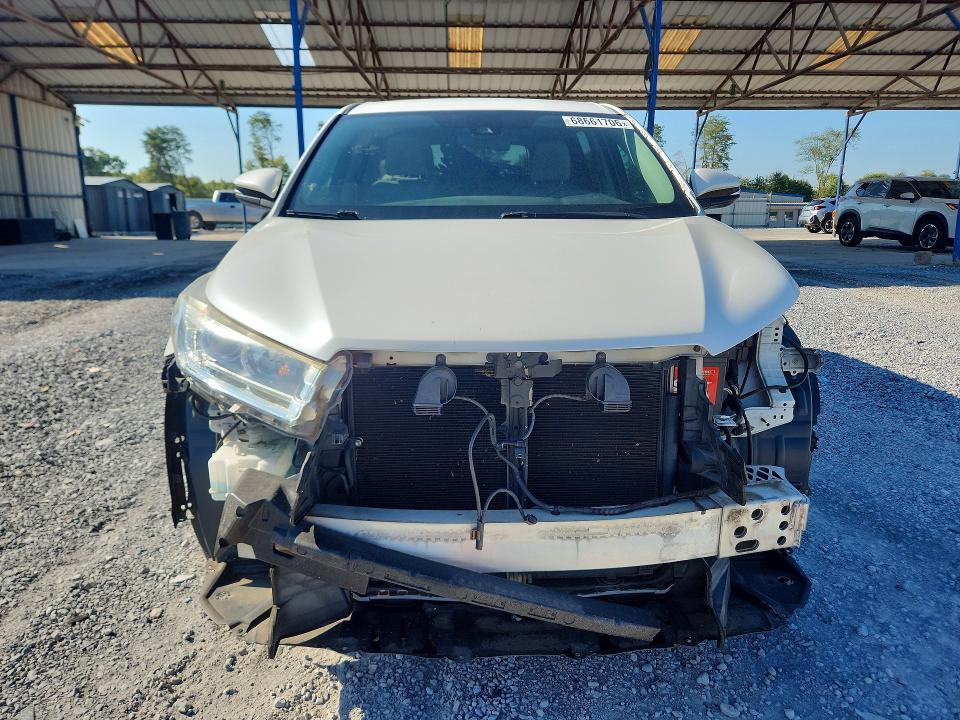 68661706 :رقم المزاد ، 5TDZARFH2HS027621 vin ، 2017 Toyota Highlander مزاد بيع