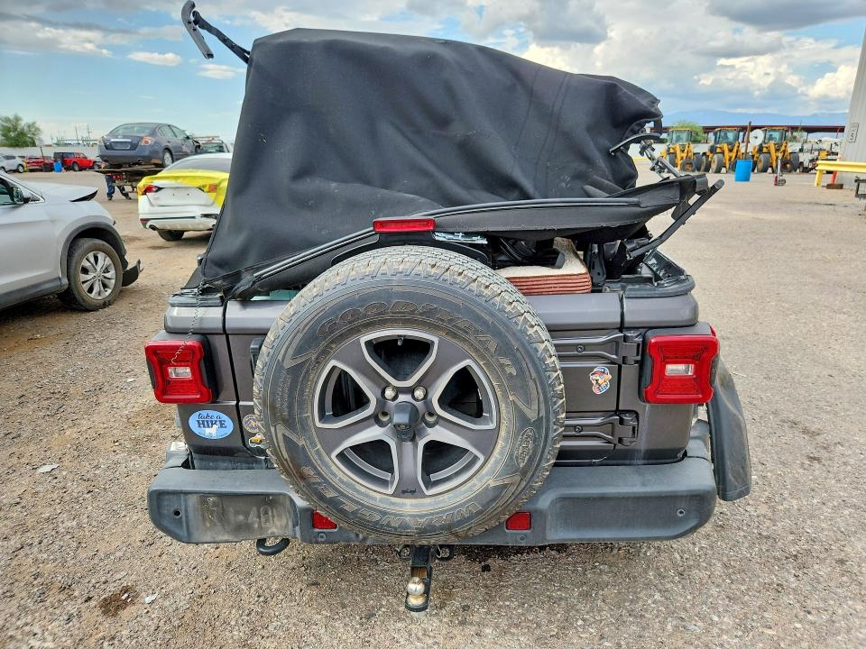 67178246 :رقم المزاد ، 1C4HJXDN8JW205398 vin ، 2018 Jeep Wrangler Unlimited مزاد بيع