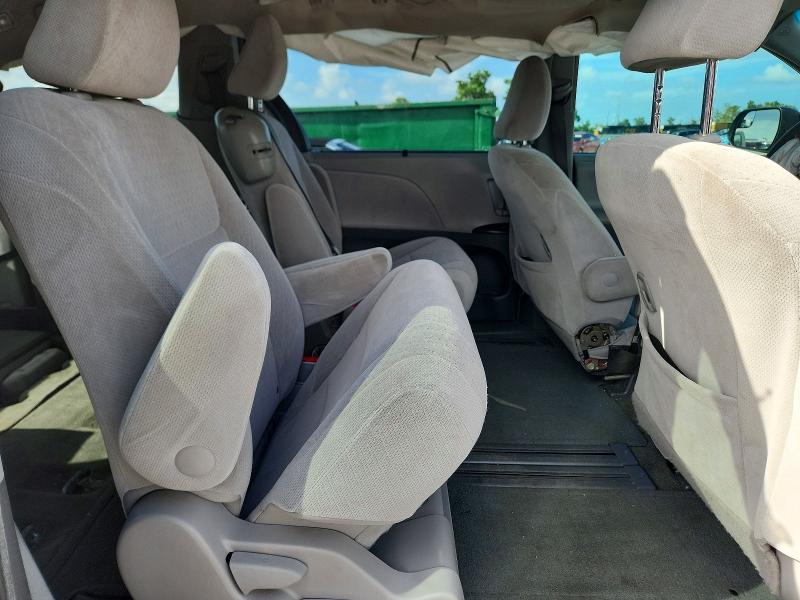 69629676 :رقم المزاد ، 5TDKK3DC7GS714935 vin ، 2016 Toyota Sienna مزاد بيع