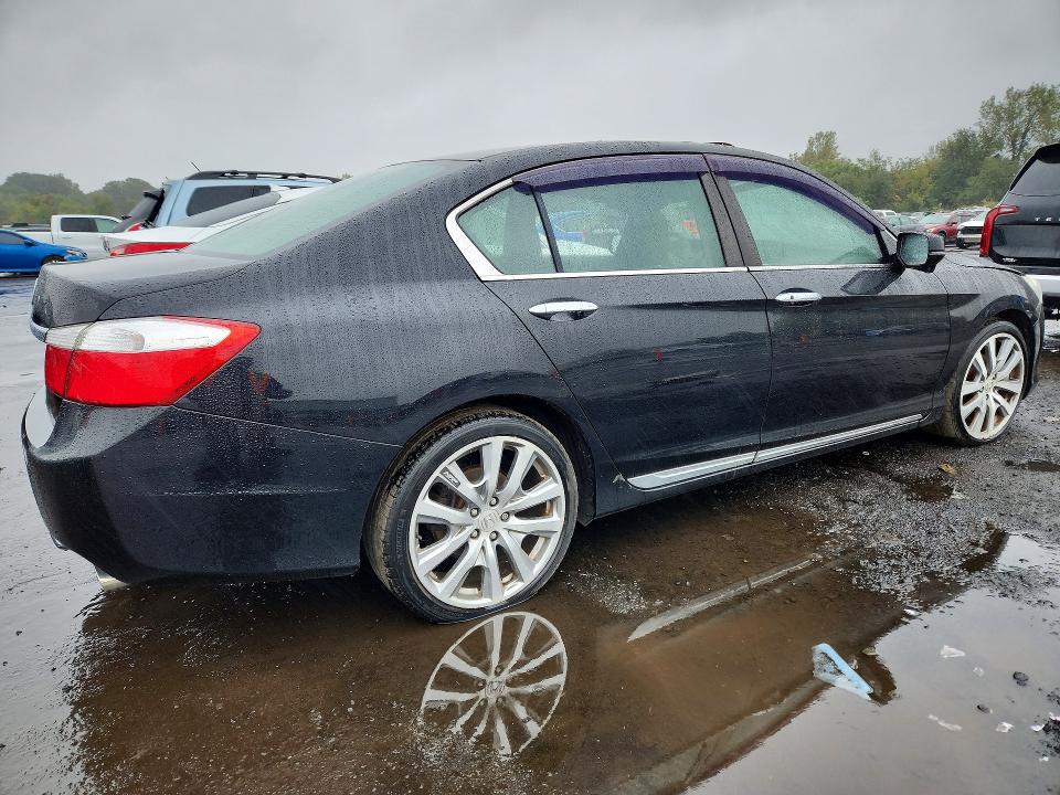 70457226 :رقم المزاد ، 1HGCR2F78FA195952 vin ، 2015 Honda Accord مزاد بيع