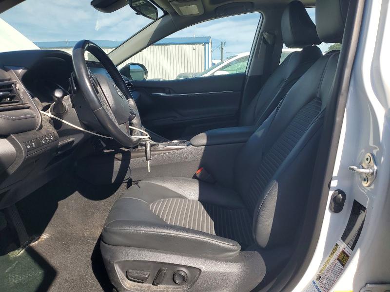 70140646 :رقم المزاد ، 4T1G11BK0MU045191 vin ، 2021 Toyota Camry مزاد بيع
