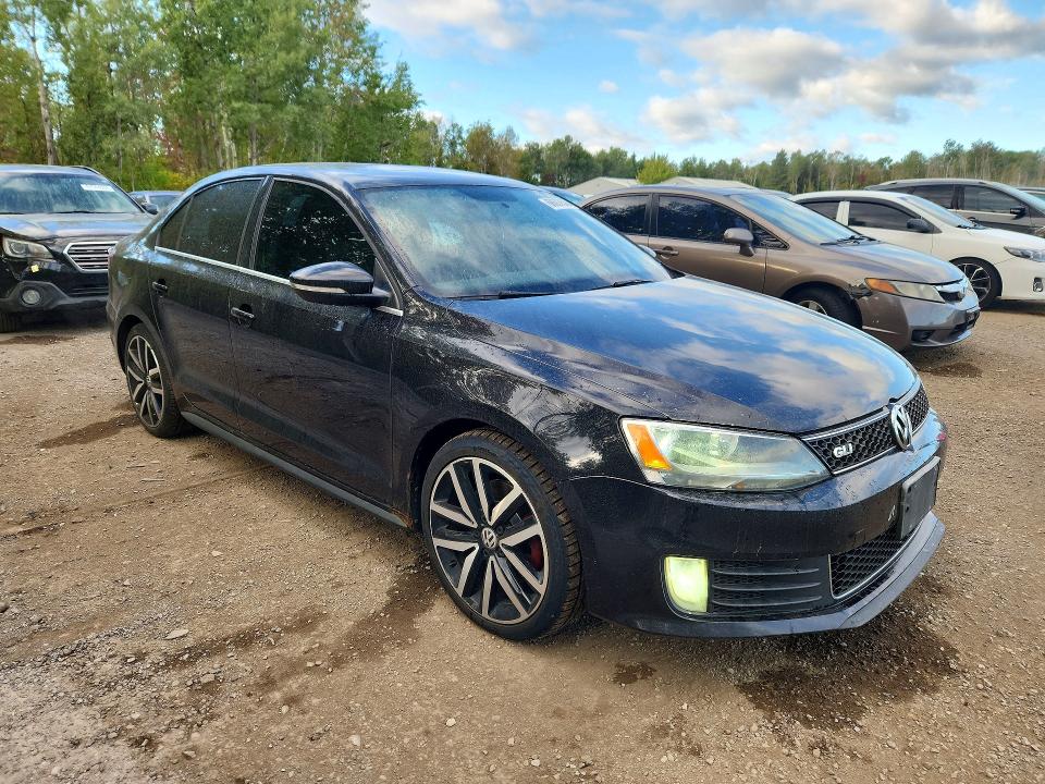 68607836 :رقم المزاد ، 3VW4S7AJXDM454381 vin ، 2013 Volkswagen Jetta مزاد بيع
