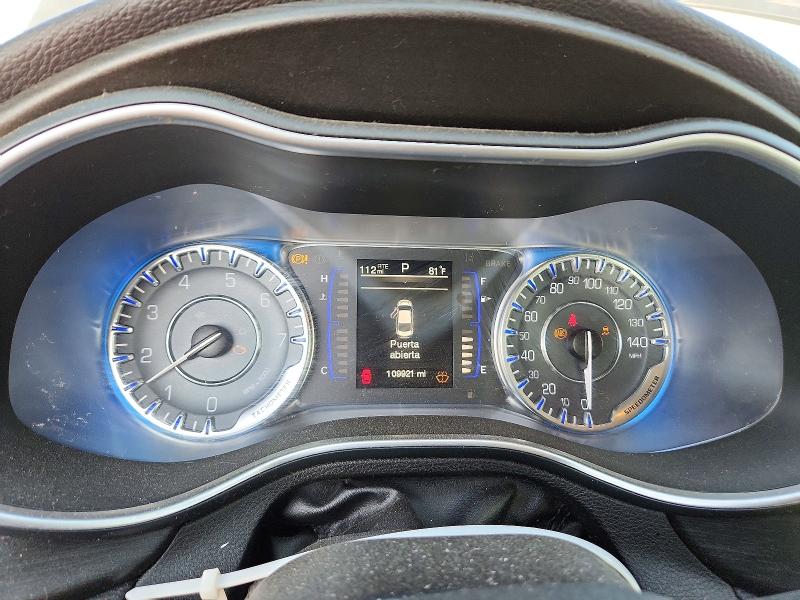 67799306 :رقم المزاد ، 1C3CCCAB4FN665392 vin ، 2015 Chrysler 200 مزاد بيع