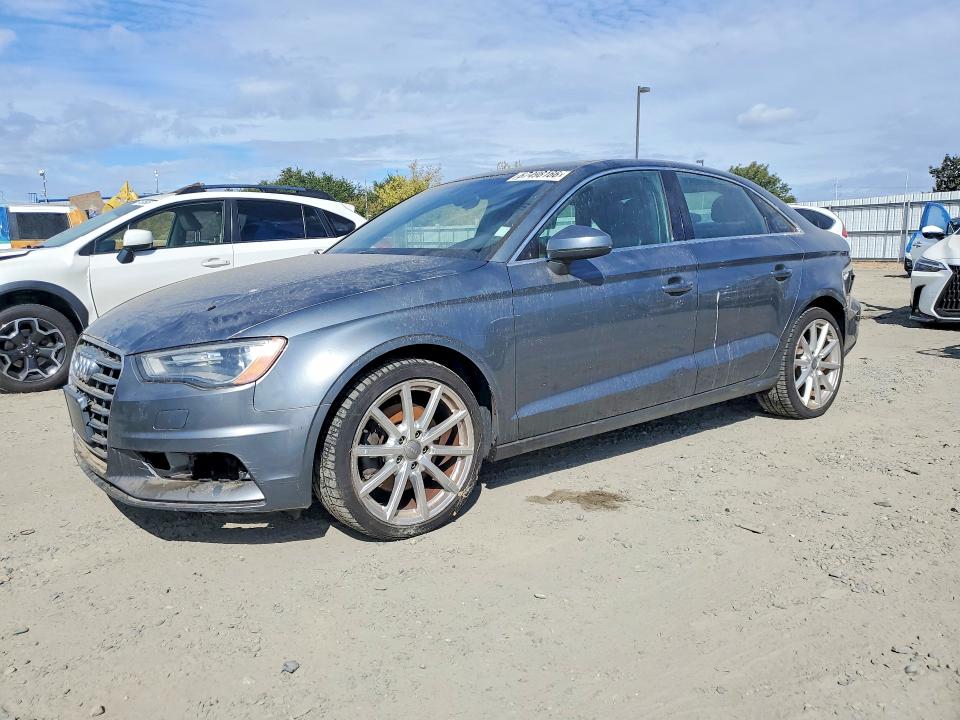 67498166 :رقم المزاد ، WAUBFGFFXF1001572 vin ، 2015 Audi A3 مزاد بيع