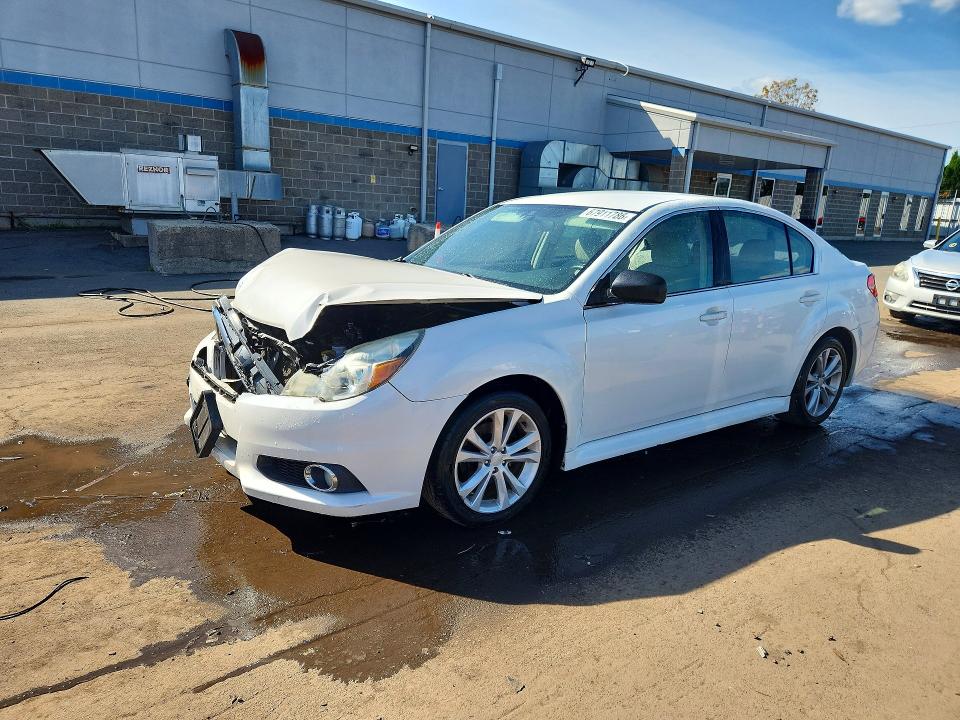 67911786 :رقم المزاد ، 4S3BMBA65E3033318 vin ، 2014 Subaru Legacy مزاد بيع