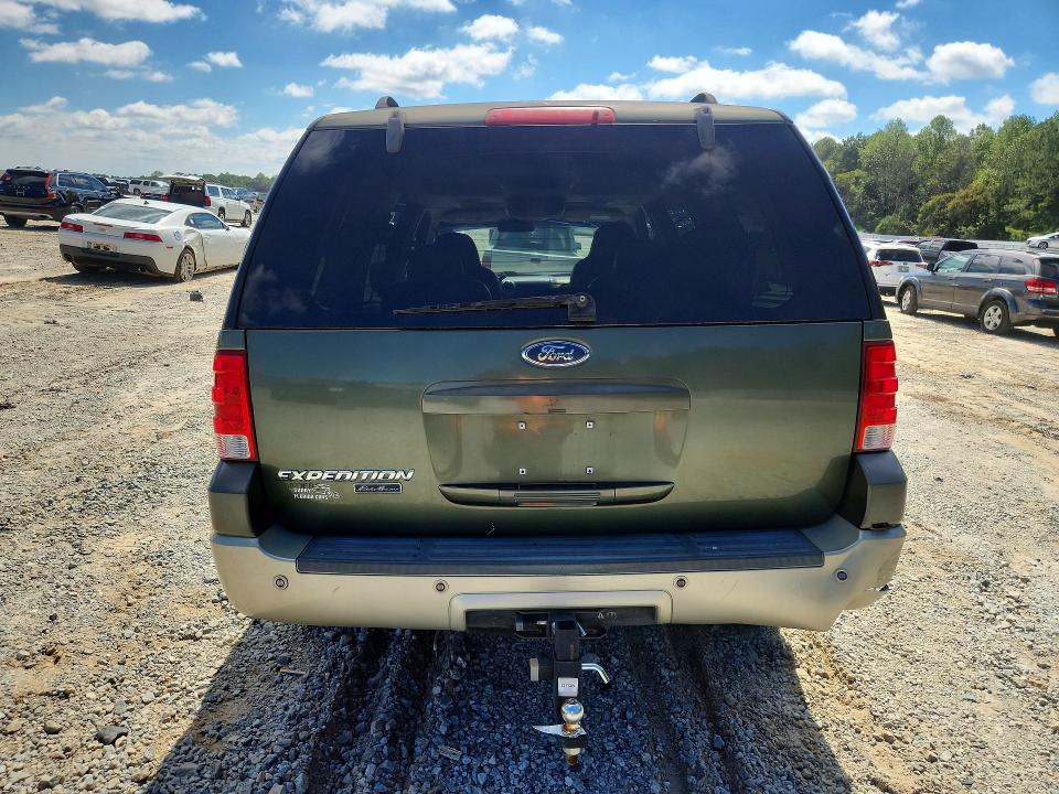 2005 Ford Expedition მანქანა იყიდება აუქციონზე, vin: 1FMFU17585LB14271, აუქციონის ნომერი: 70042636