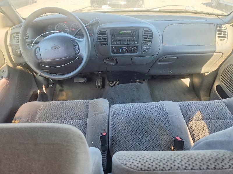 70877436 :رقم المزاد ، 1FTRX17L42NA70504 vin ، 2002 Ford F150 مزاد بيع