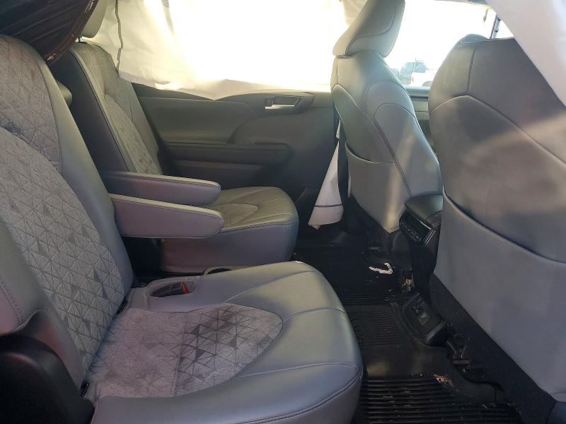69046676 :رقم المزاد ، 5TDABRCH6PS583072 vin ، 2023 Toyota Highlander مزاد بيع