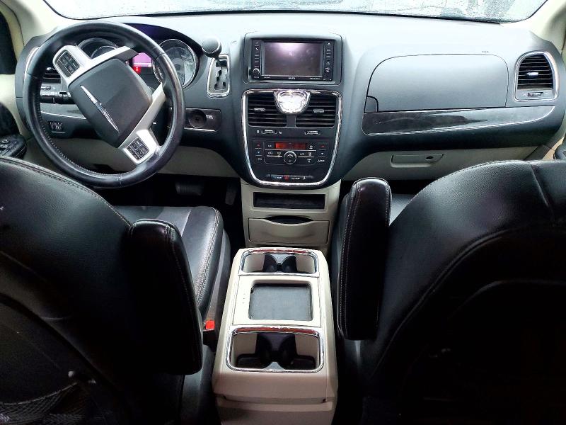 67923766 :رقم المزاد ، 2C4RC1BG8FR654905 vin ، 2015 Chrysler Town & Country مزاد بيع
