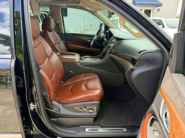 69011276 :رقم المزاد ، 1GYS3JKJ0LR149661 vin ، 2020 Cadillac Escalade مزاد بيع