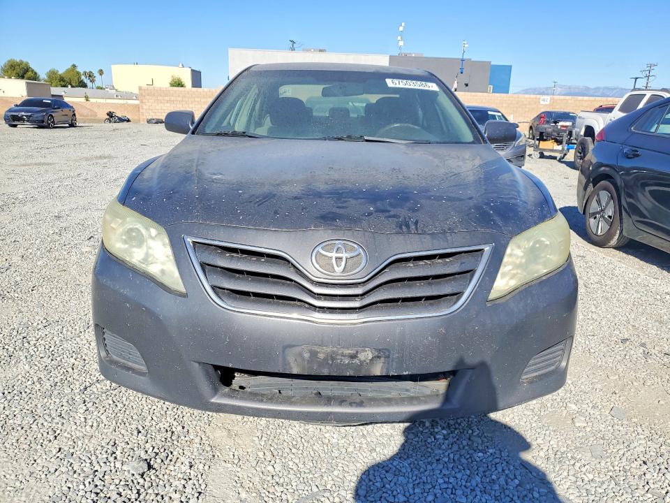 67503586 :رقم المزاد ، 4T1BF3EK4BU176916 vin ، 2011 Toyota Camry مزاد بيع