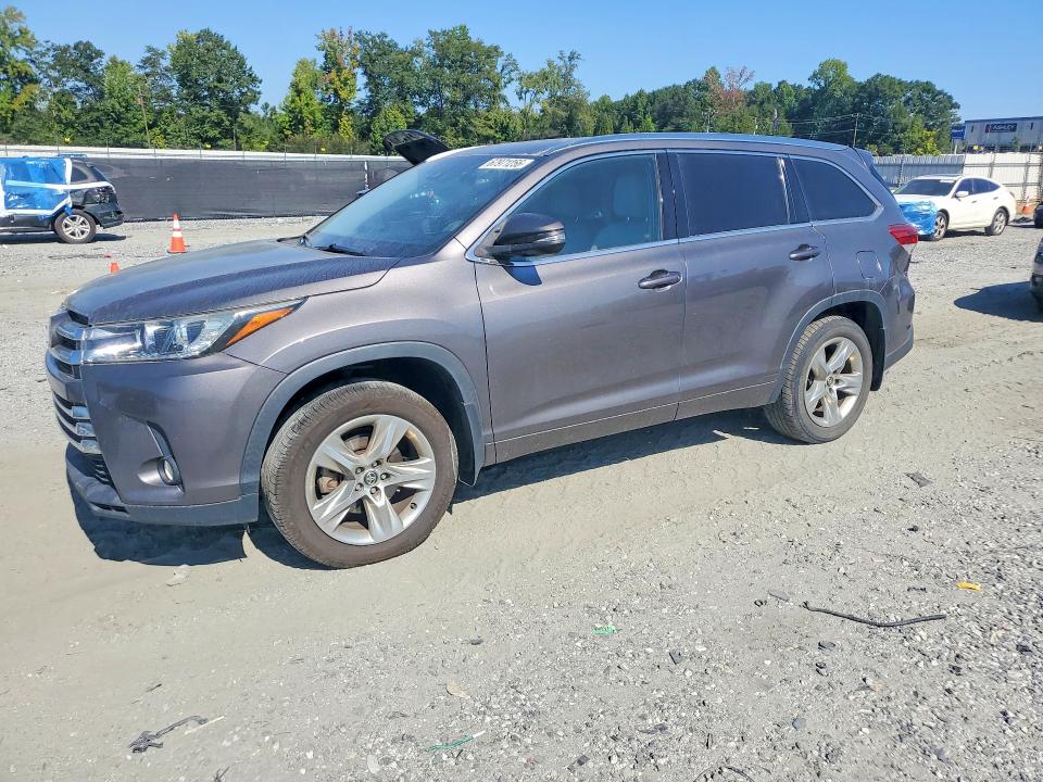 Auction sale of the 2018 Toyota Highlander, vin: 5TDDZRFH4JS496279, lot number: 67971256