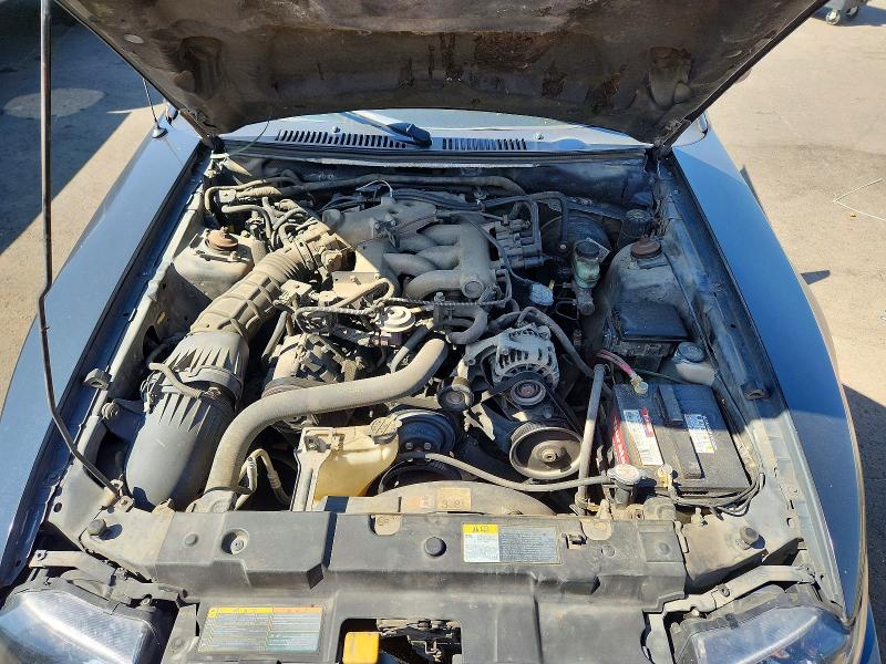 70147076 :رقم المزاد ، 1FAFP40451F181231 vin ، 2001 Ford Mustang مزاد بيع