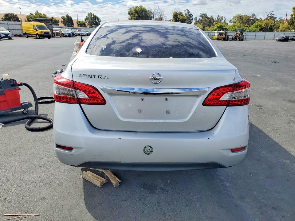 2015 Nissan Sentra მანქანა იყიდება აუქციონზე, vin: 3N1AB7AP6FY216097, აუქციონის ნომერი: 65956466