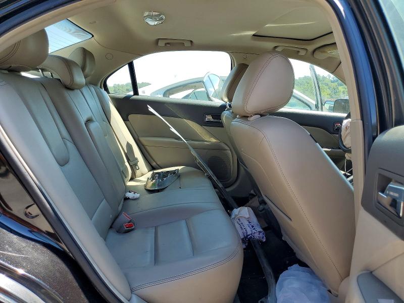 67670336 :رقم المزاد ، 3FADP0L36BR132126 vin ، 2011 Ford Fusion مزاد بيع