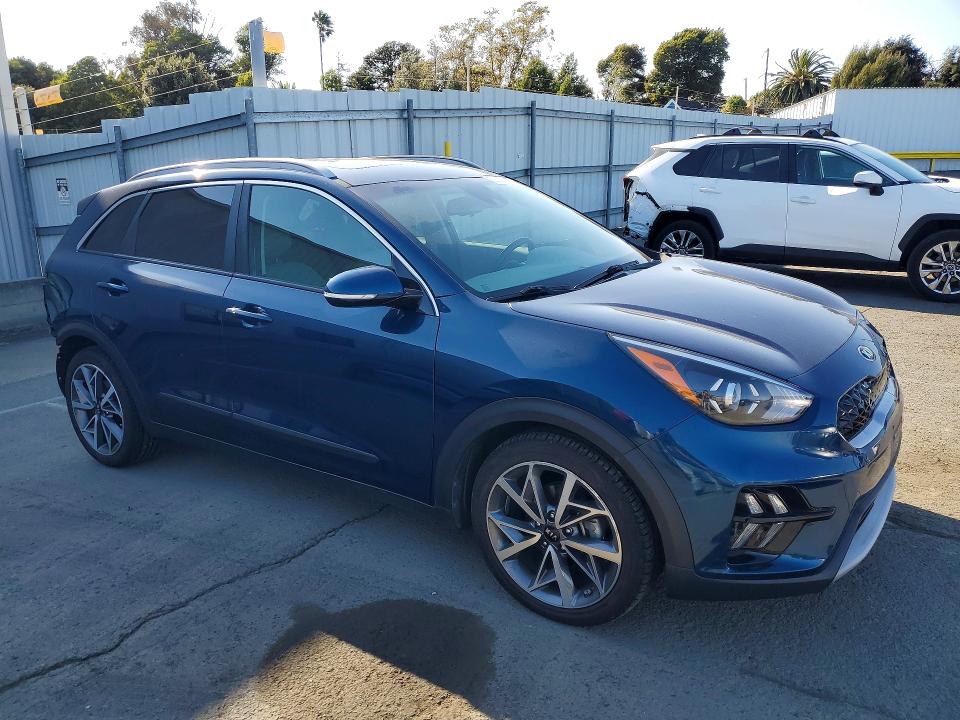 2020 Kia Niro მანქანა იყიდება აუქციონზე, vin: KNDCC3LC2L5394653, აუქციონის ნომერი: 69952876
