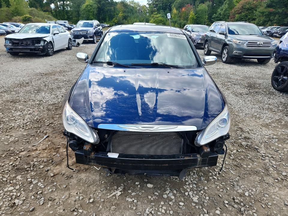 69363286 :رقم المزاد ، 1C3CCBCG1DN755194 vin ، 2013 Chrysler 200 مزاد بيع