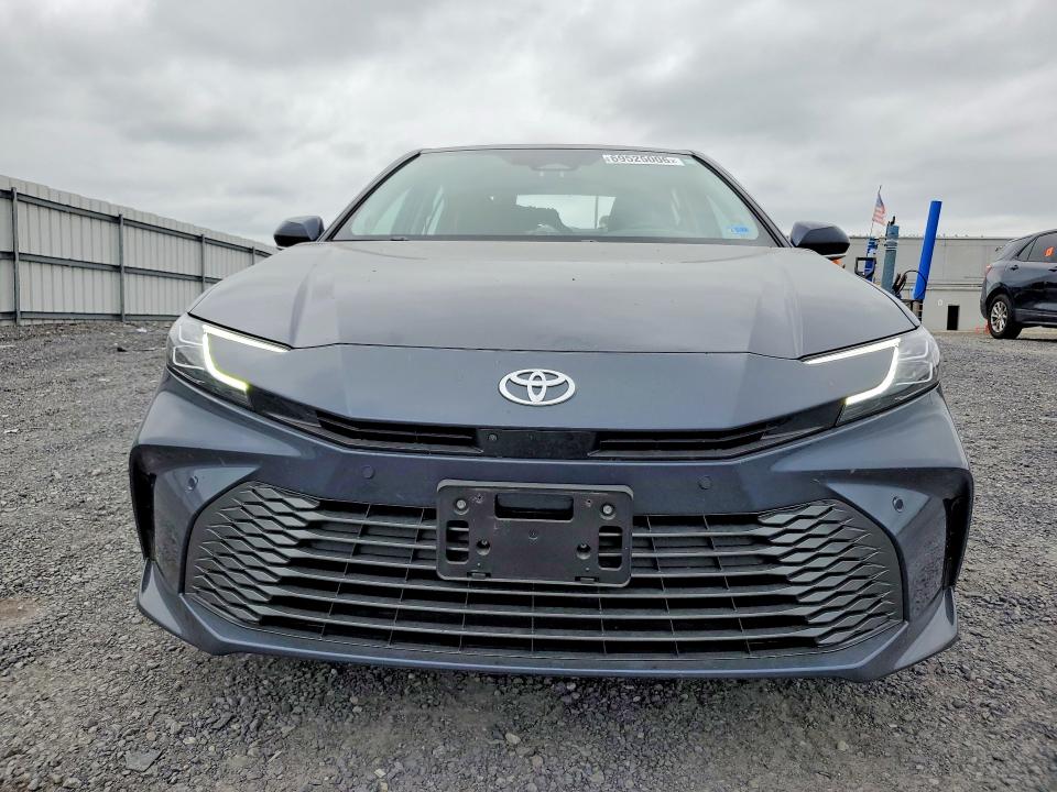 Продаж на аукціоні авто 2026 Toyota Camry, vin: 4T1DBADK3TU557328, номер лоту: 69525006