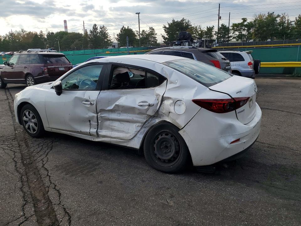 69084416 :رقم المزاد ، JM1BM1T72F1235580 vin ، 2015 Mazda 3 مزاد بيع