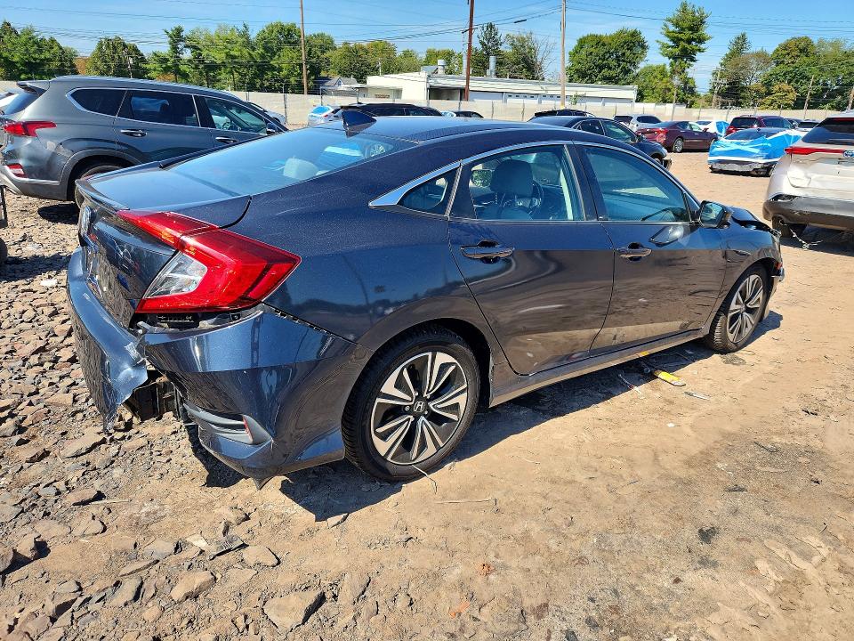 Продажа на аукционе авто 2018 Honda Civic, vin: 2HGFC1F32JH646177, номер лота: 69252706