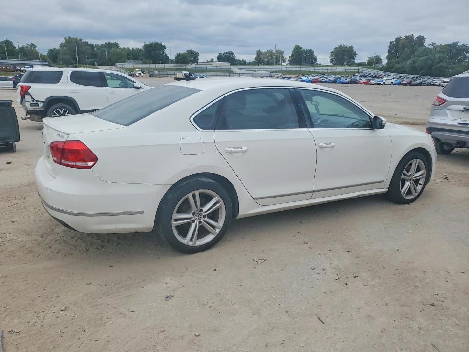 2013 Volkswagen Passat მანქანა იყიდება აუქციონზე, vin: 1VWCN7A30DC128109, აუქციონის ნომერი: 70311376