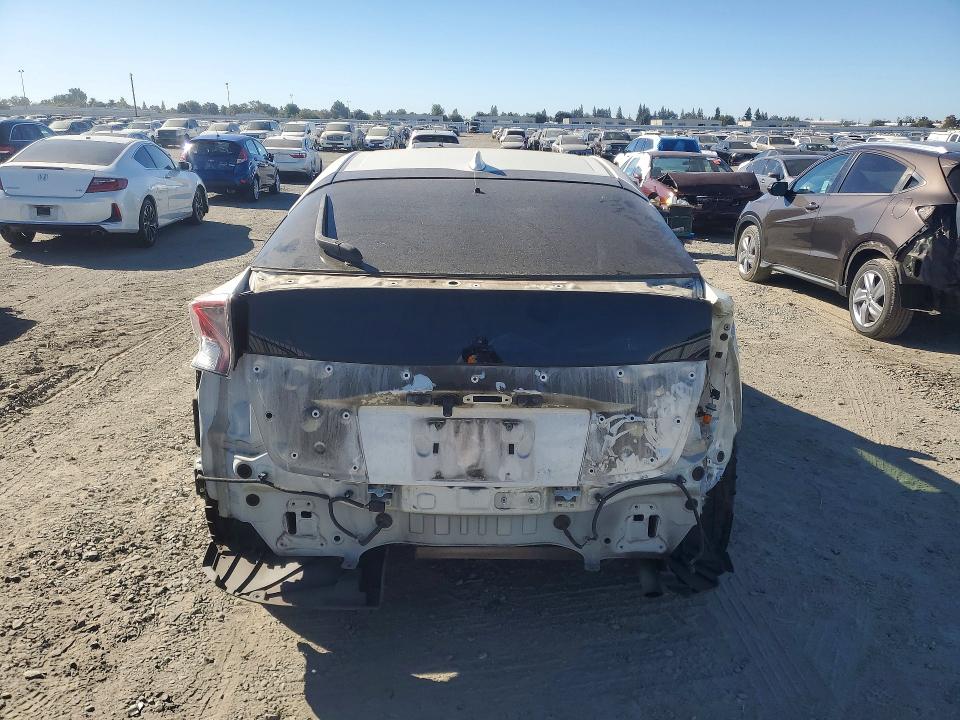2018 Toyota Prius მანქანა იყიდება აუქციონზე, vin: JTDKBRFU6J3599231, აუქციონის ნომერი: 70568246