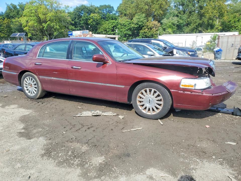 Продаж на аукціоні авто 2003 Lincoln Town Car, vin: 1LNHM82W63Y609151, номер лоту: 70138216