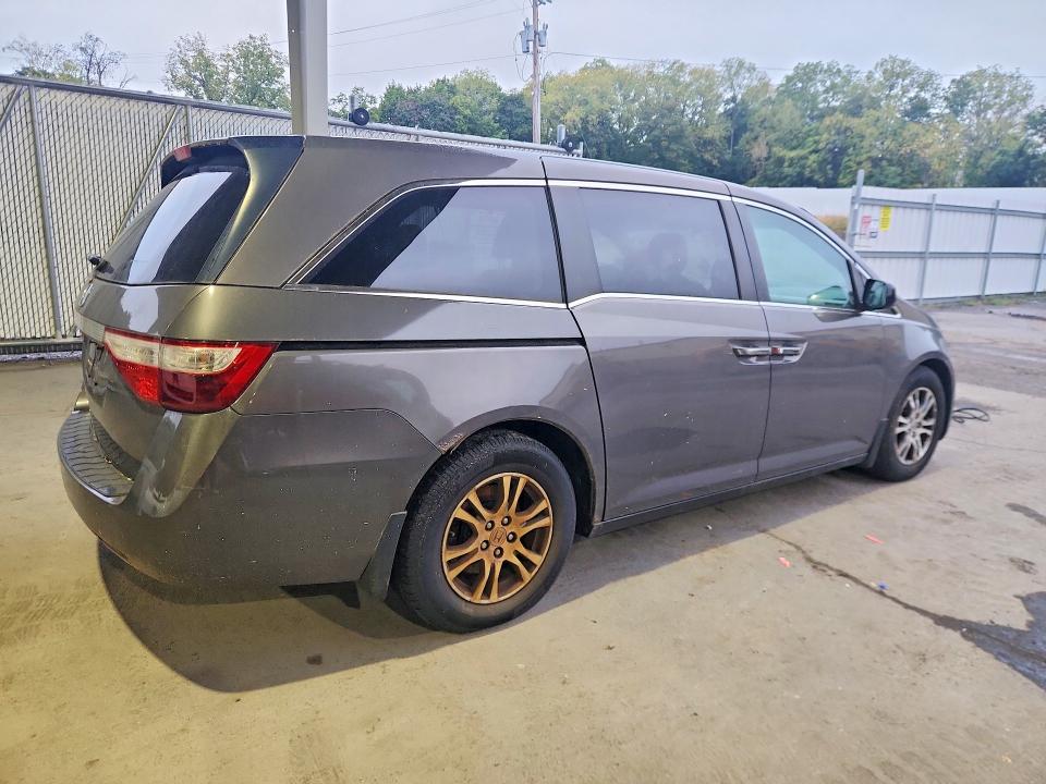 2011 Honda Odyssey მანქანა იყიდება აუქციონზე, vin: 5FNRL5H64BB064664, აუქციონის ნომერი: 70489936
