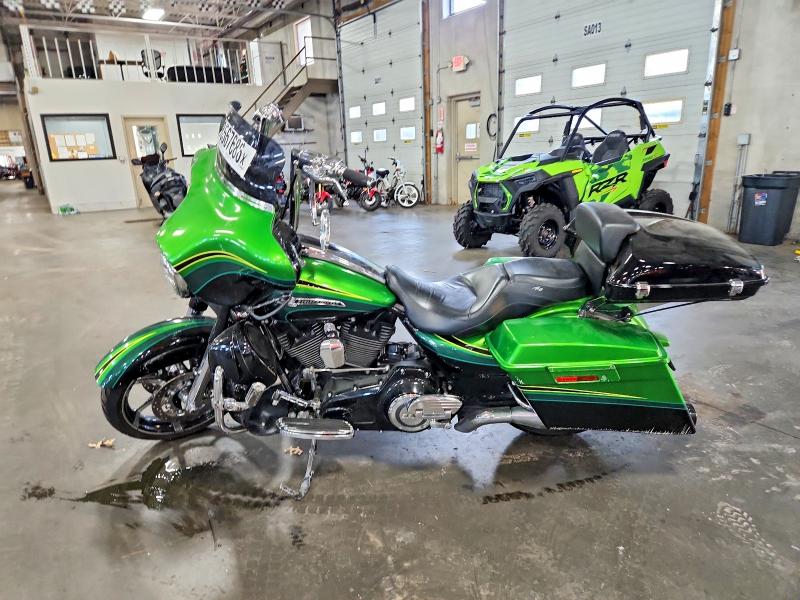 68567686 :رقم المزاد ، 1HD1PZ818BB960903 vin ، 2011 Harley-davidson Flhxse2 مزاد بيع