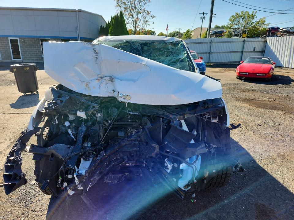 68198086 :رقم المزاد ، 1C4RJFBG4JC422578 vin ، 2018 Jeep Grand Cherokee مزاد بيع