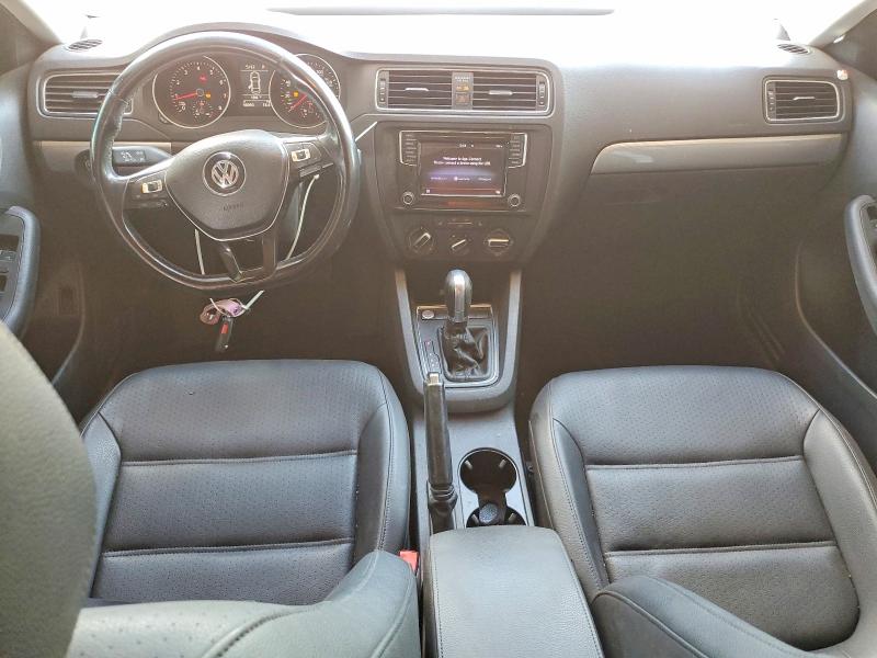 69022226 :رقم المزاد ، 3VWDB7AJ8HM385101 vin ، 2017 Volkswagen Jetta مزاد بيع