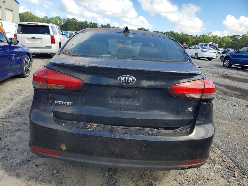 2017 Kia Forte მანქანა იყიდება აუქციონზე, vin: 3KPFL4A76HE043586, აუქციონის ნომერი: 67343516