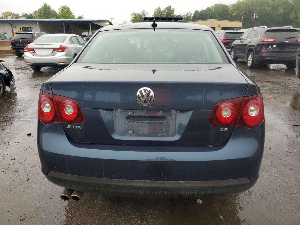 68580196 :رقم المزاد ، 3VWRZ71K08M103740 vin ، 2008 Volkswagen Jetta مزاد بيع