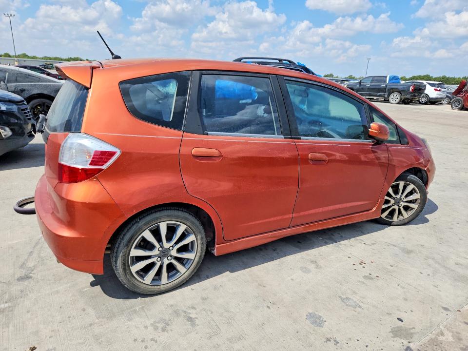 68697186 :رقم المزاد ، JHMGE8H53CC012806 vin ، 2012 Honda Fit مزاد بيع
