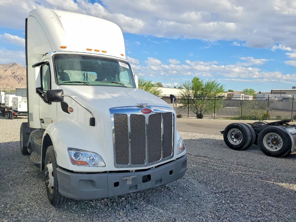 Продаж на аукціоні авто 2020 Peterbilt 579, vin: 1XPBA48X9LD685710, номер лоту: 70146996